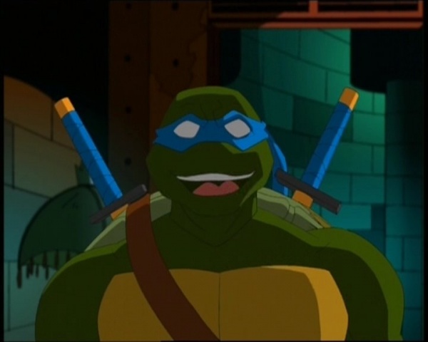 У Лео неестественно круглые глаза